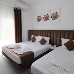 Kapllani Отель 3*