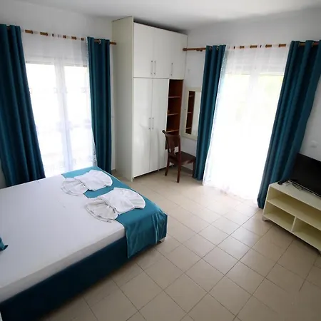 Kapllani 3* Saranda