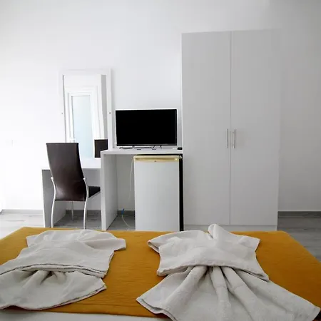 Hotel Kapllani 3*