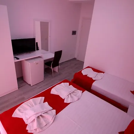 Kapllani Hotel 3*