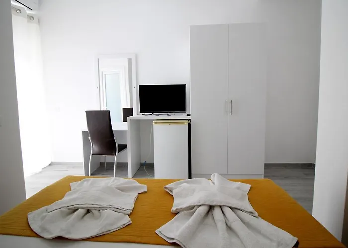Hotel Kapllani 3*